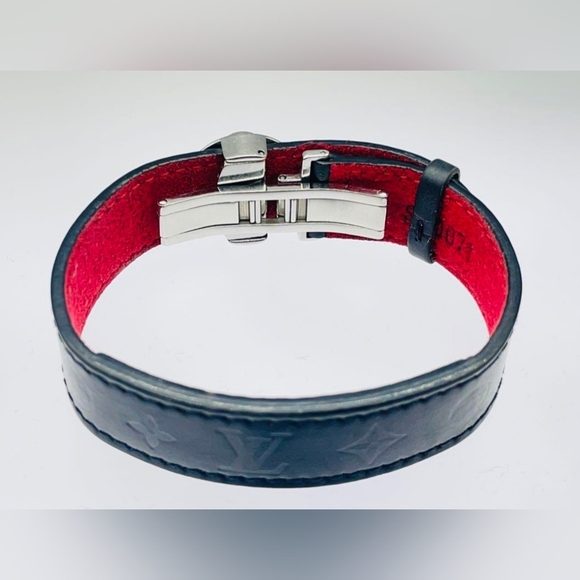 LOUIS VUITTON Adjustable Good Luck Monogram Flower Leather Bracelet EUC - Picture 2 of 8